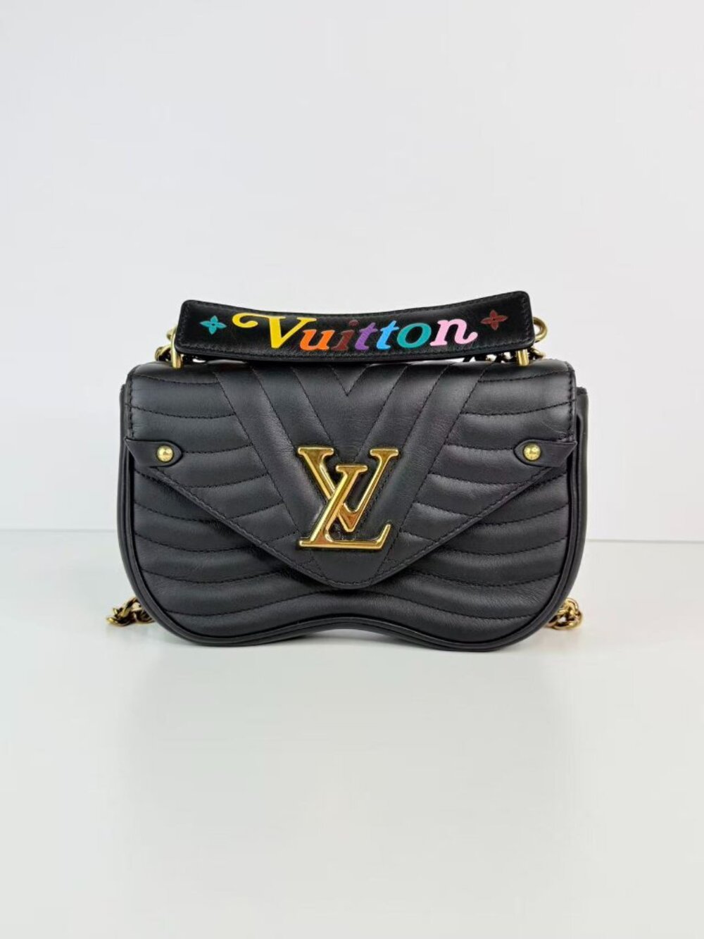 Louis Vuitton new wave chain bag